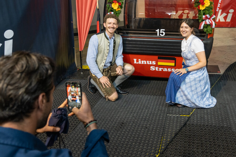 Linus Straßer mit seiner Frau Maria © alpinguin